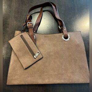 Brown Purse, Leather handles, Organized Pockets, Hand wallet included